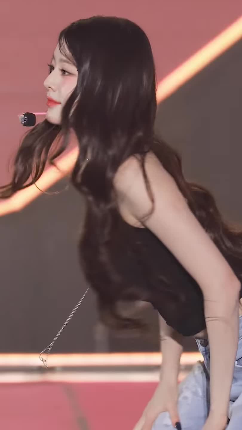 Video 592364 from Jang Won-young / 장원영 WONYOUNG