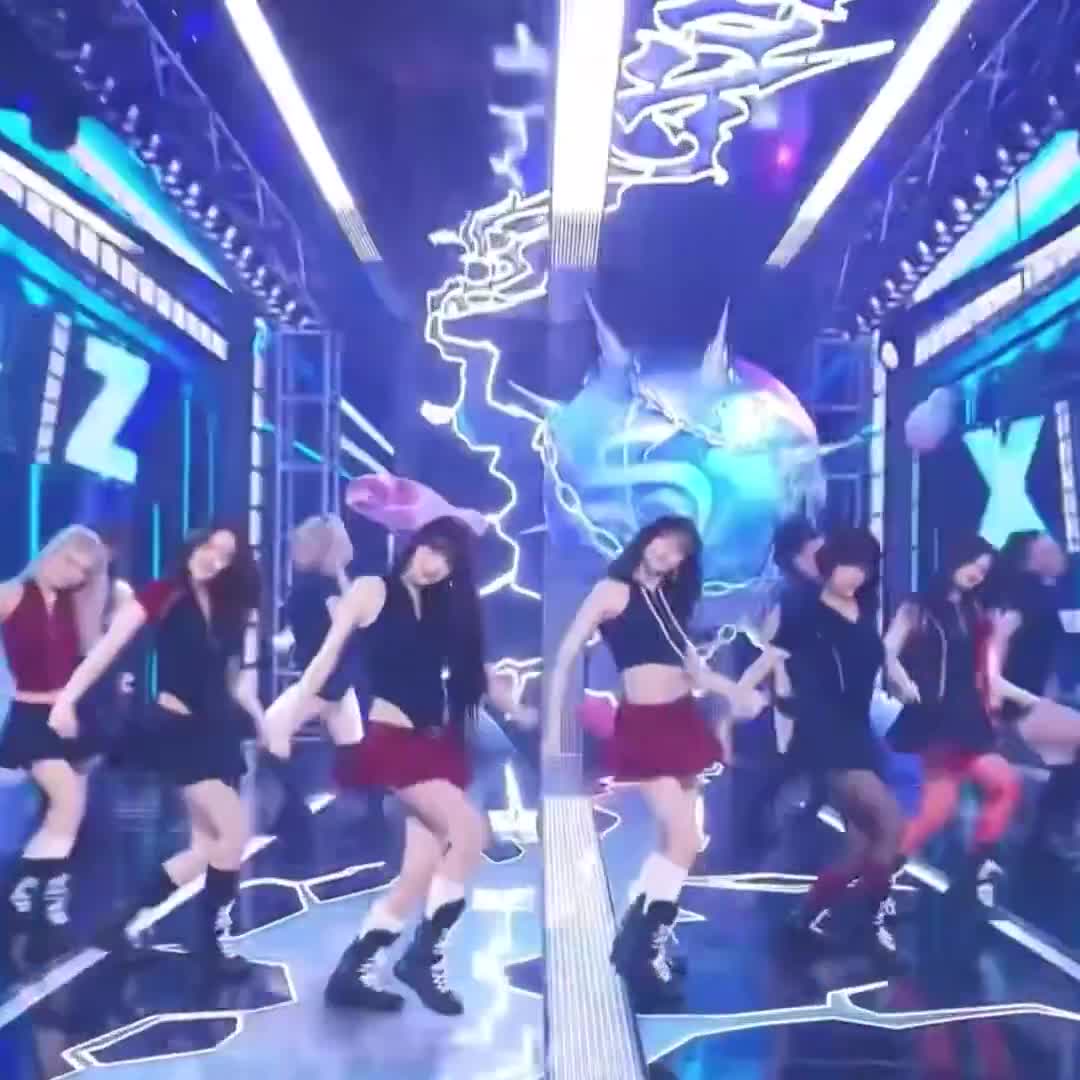 Video 592373 from Jang Won-young / 장원영 WONYOUNG