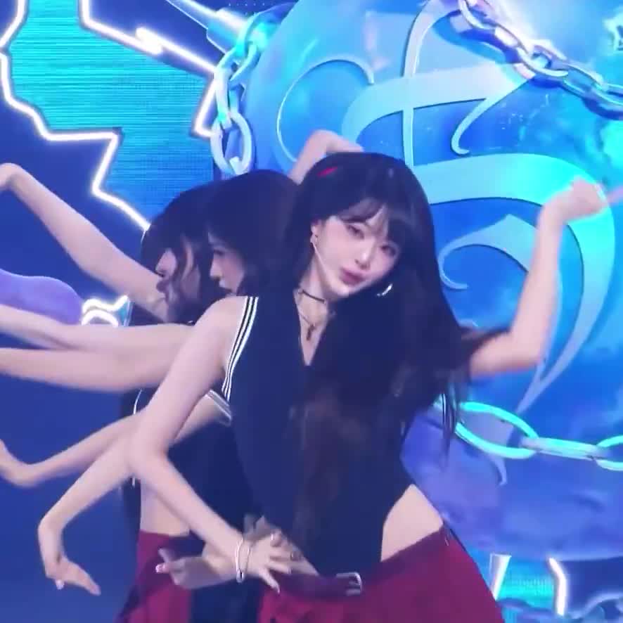 Video 592374 from Jang Won-young / 장원영 WONYOUNG