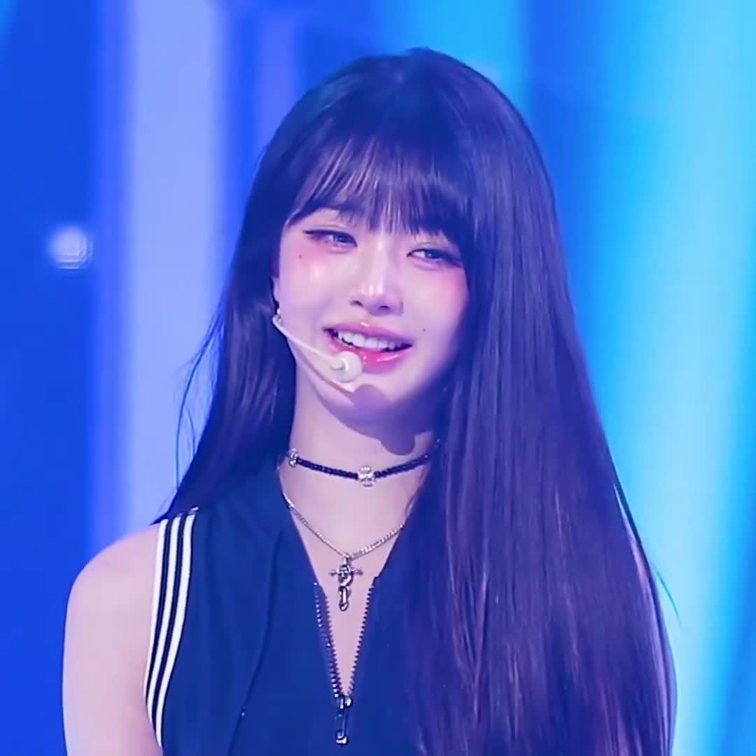 Video 592389 from Jang Won-young / 장원영 WONYOUNG