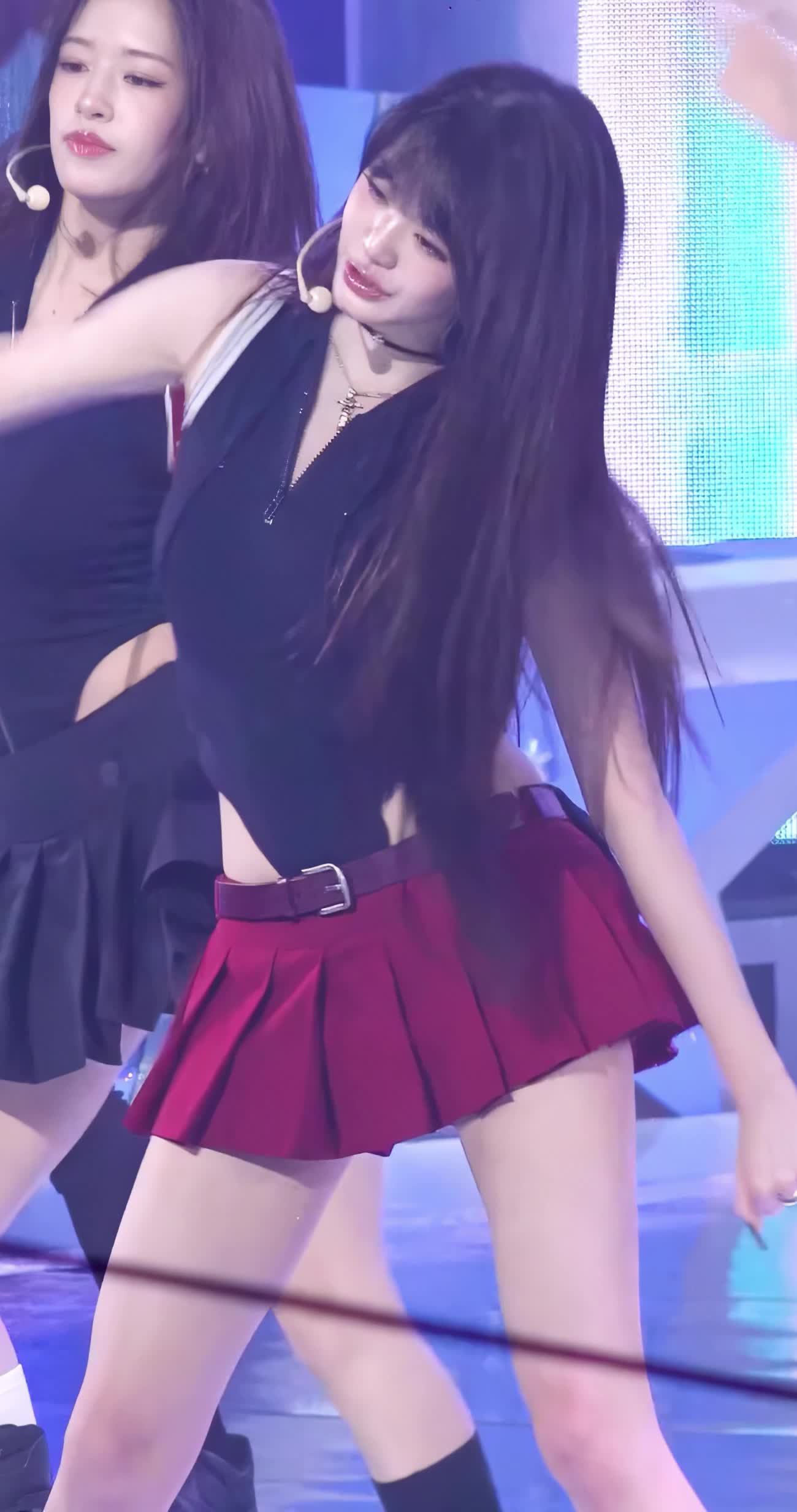 Video 592390 from Jang Won-young / 장원영 WONYOUNG