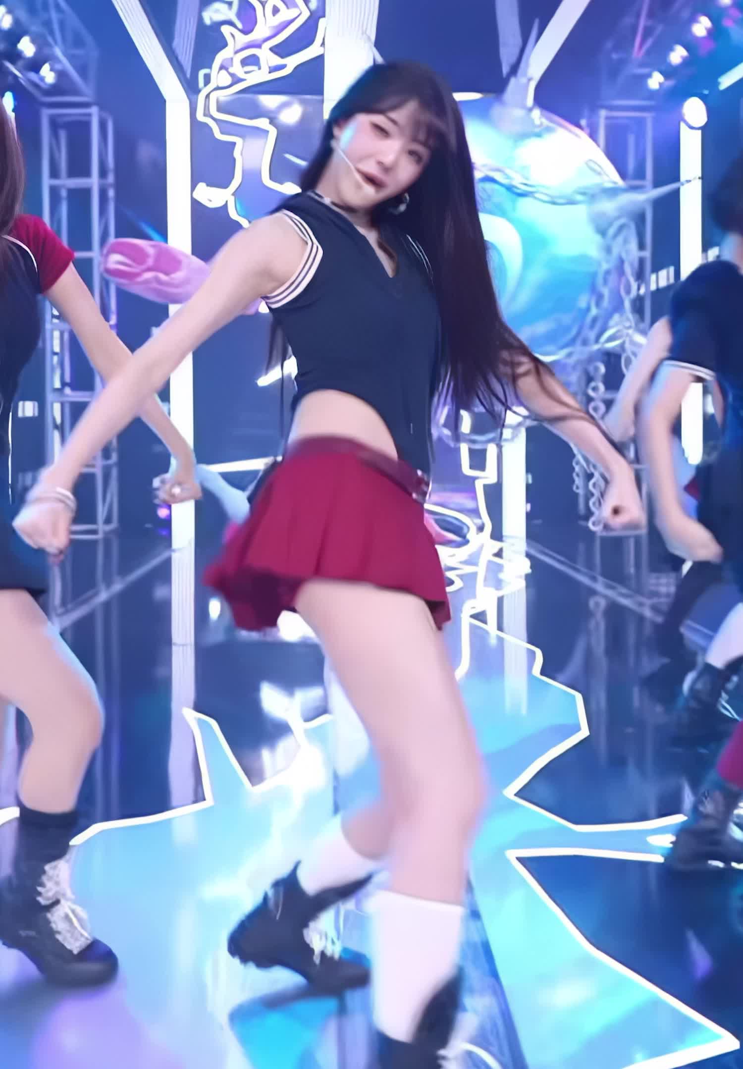 Video 592391 from Jang Won-young / 장원영 WONYOUNG