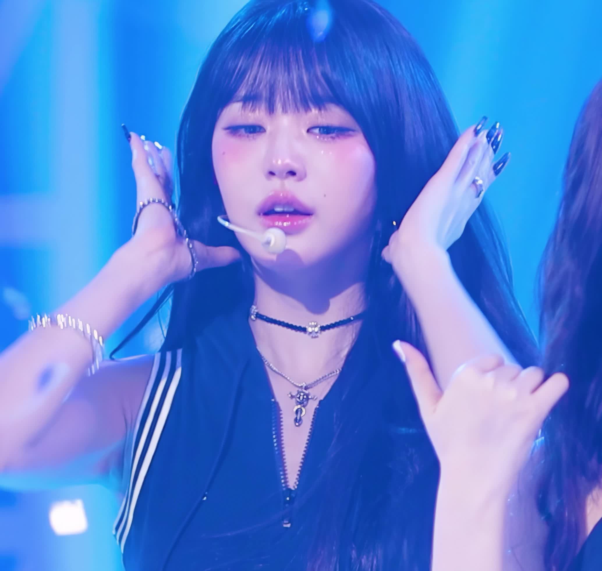 Video 592395 from Jang Won-young / 장원영 WONYOUNG