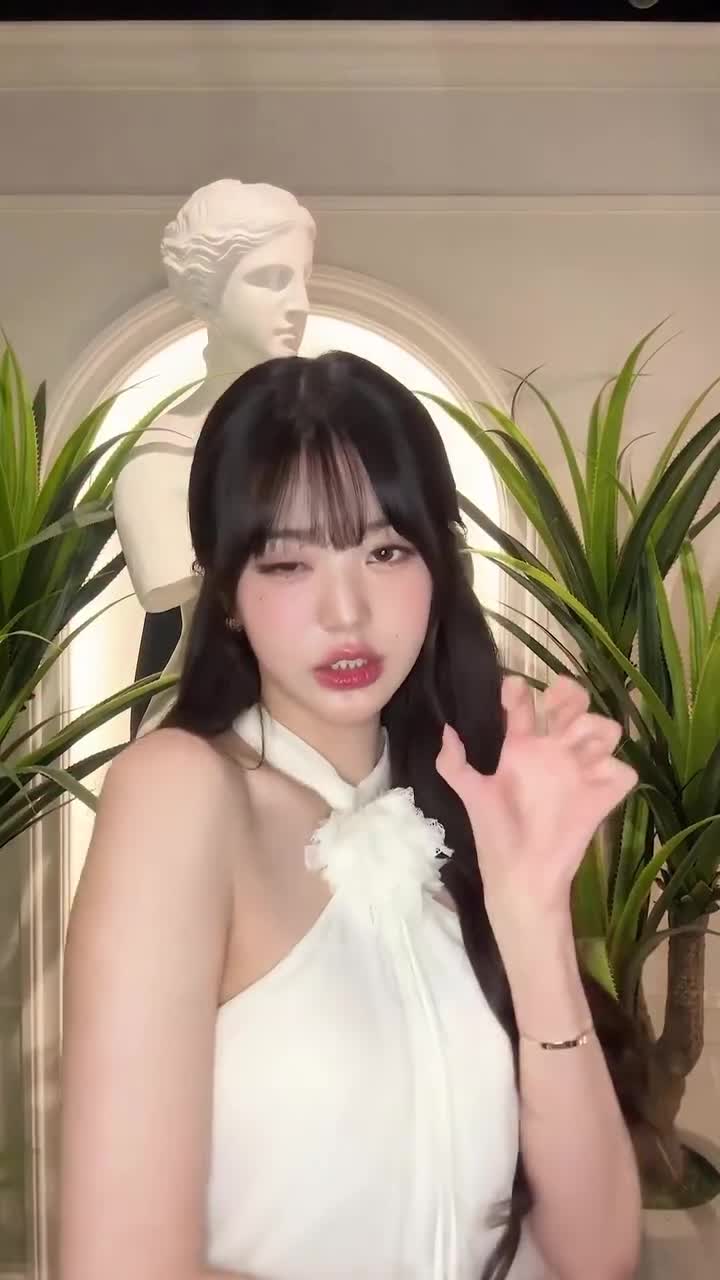 Video 592397 from Jang Won-young / 장원영 WONYOUNG