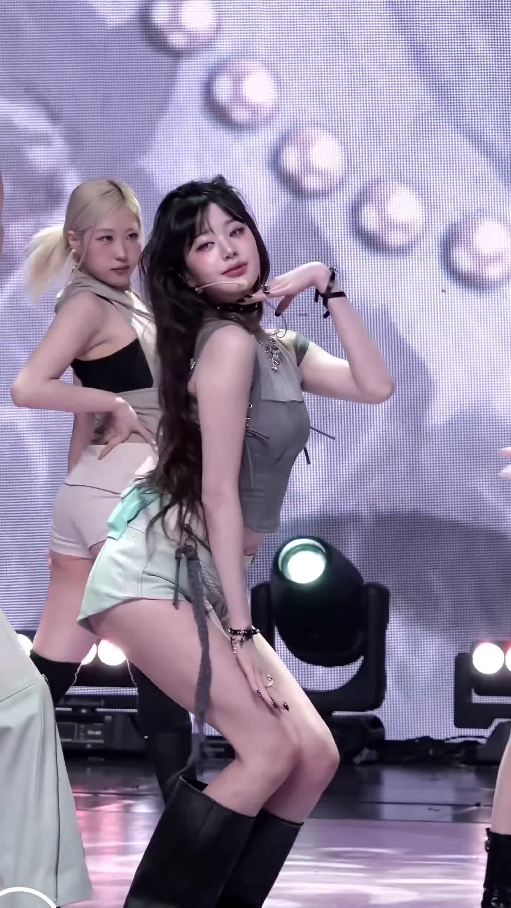 Video 592455 from Jang Won-young / 장원영 WONYOUNG