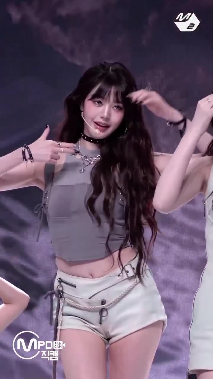 Video 592457 from Jang Won-young / 장원영 WONYOUNG