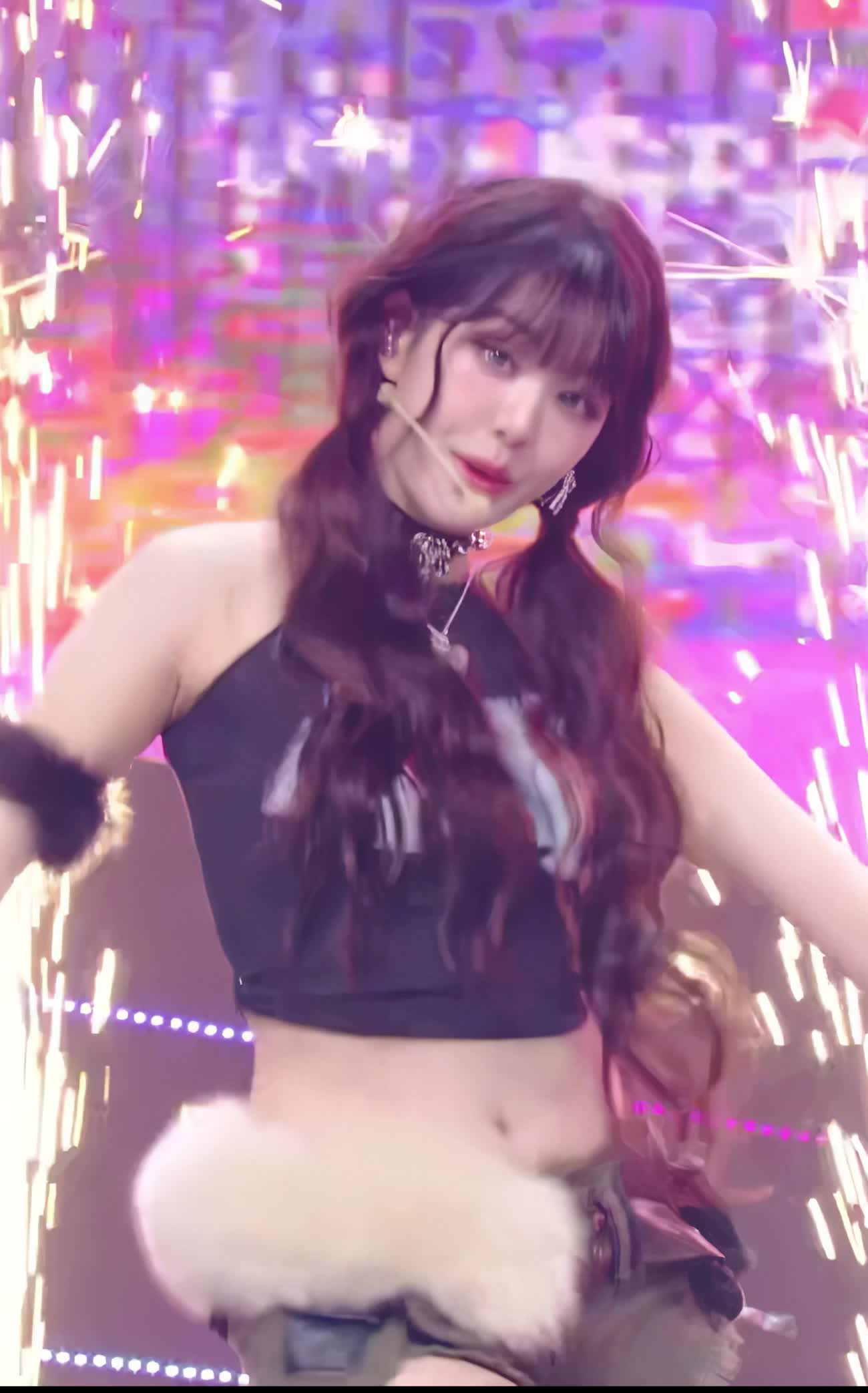 Video 592463 from Jang Won-young / 장원영 WONYOUNG