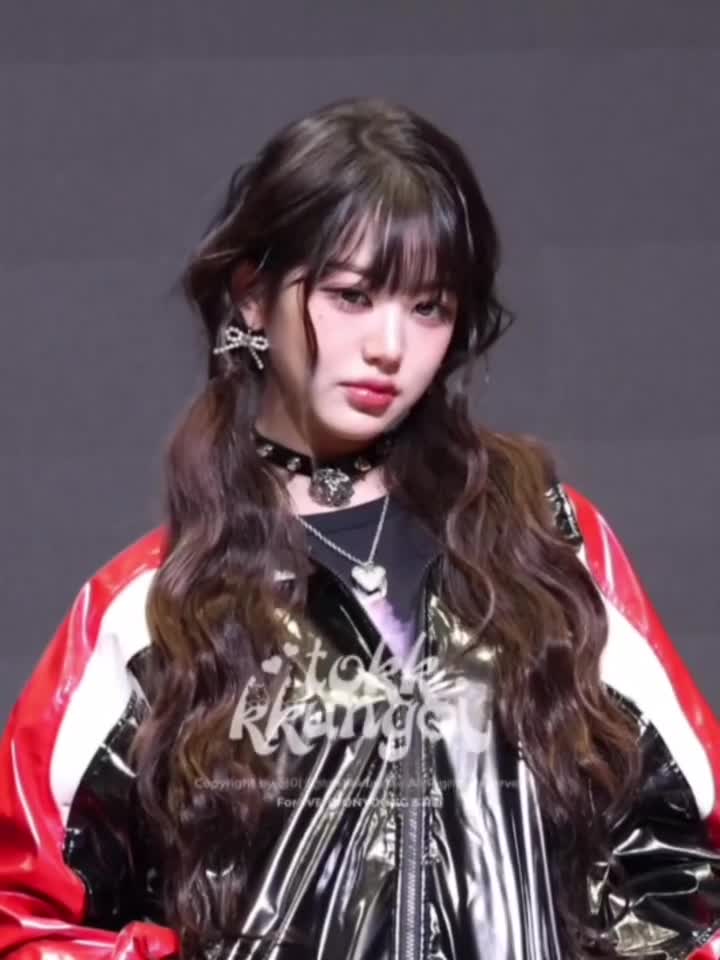 Video 592476 from Jang Won-young / 장원영 WONYOUNG