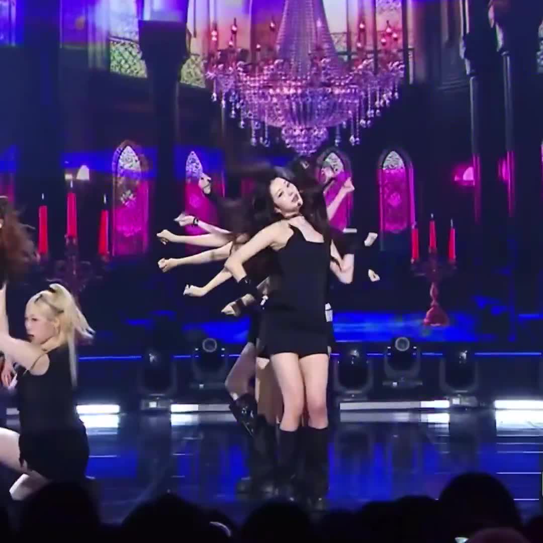 Video 592482 from Jang Won-young / 장원영 WONYOUNG