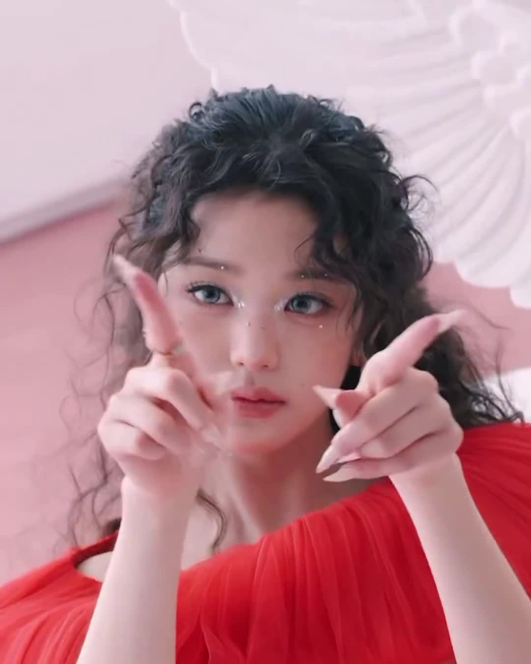 Video 592493 from Jang Won-young / 장원영 WONYOUNG