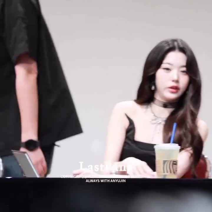 Video 592496 from Jang Won-young / 장원영 WONYOUNG