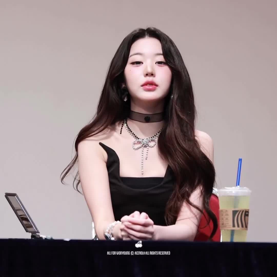 Video 592497 from Jang Won-young / 장원영 WONYOUNG