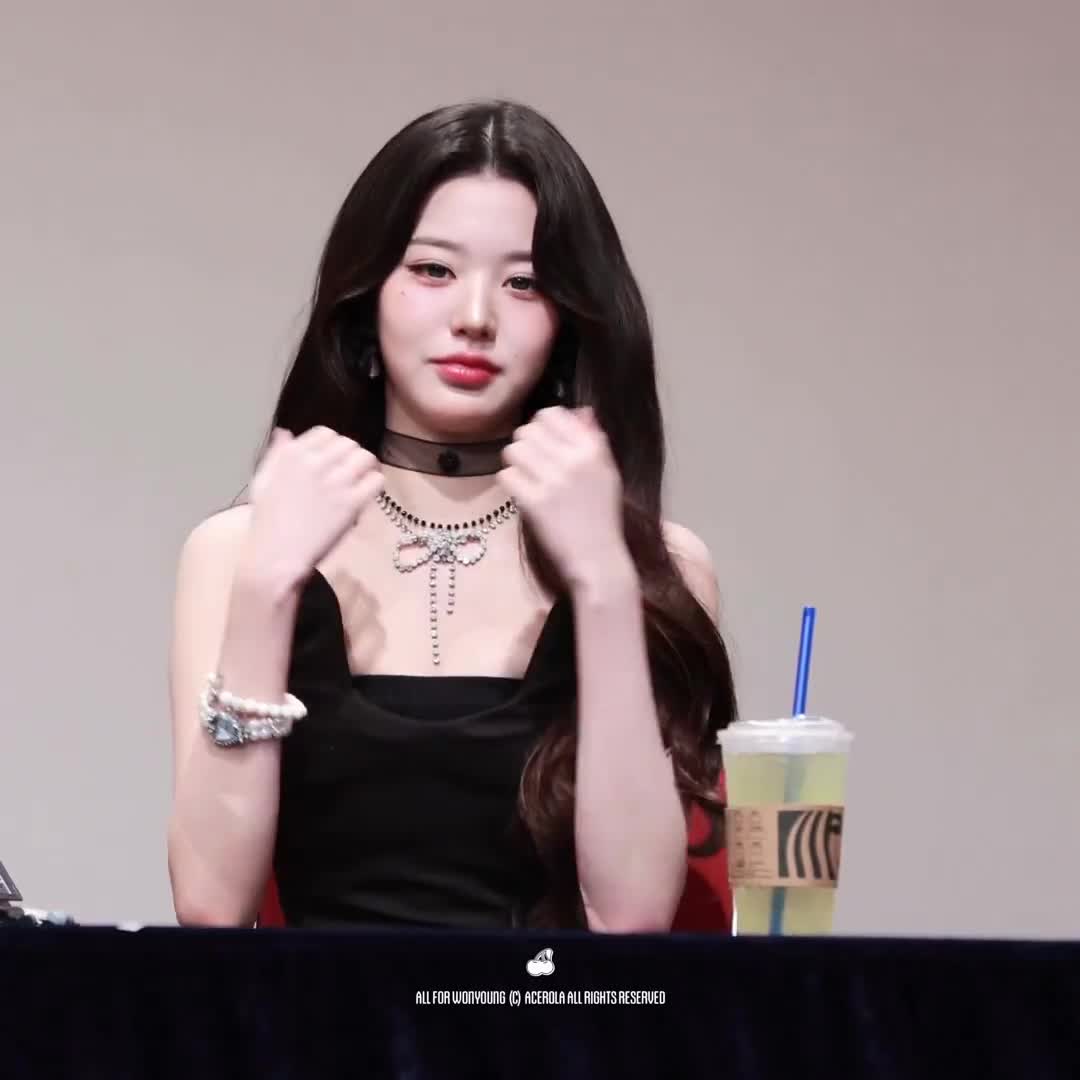 Video 592498 from Jang Won-young / 장원영 WONYOUNG