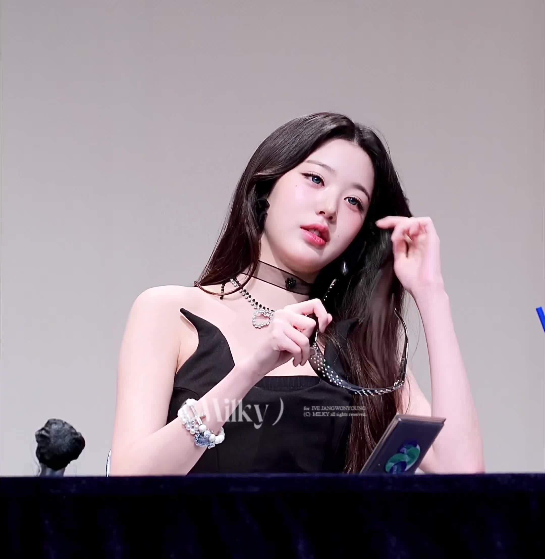 Video 592500 from Jang Won-young / 장원영 WONYOUNG