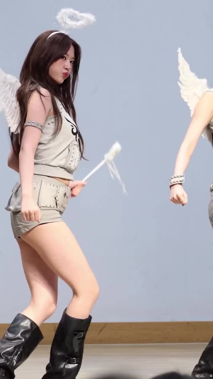 Video 592526 from Jang Won-young / 장원영 WONYOUNG