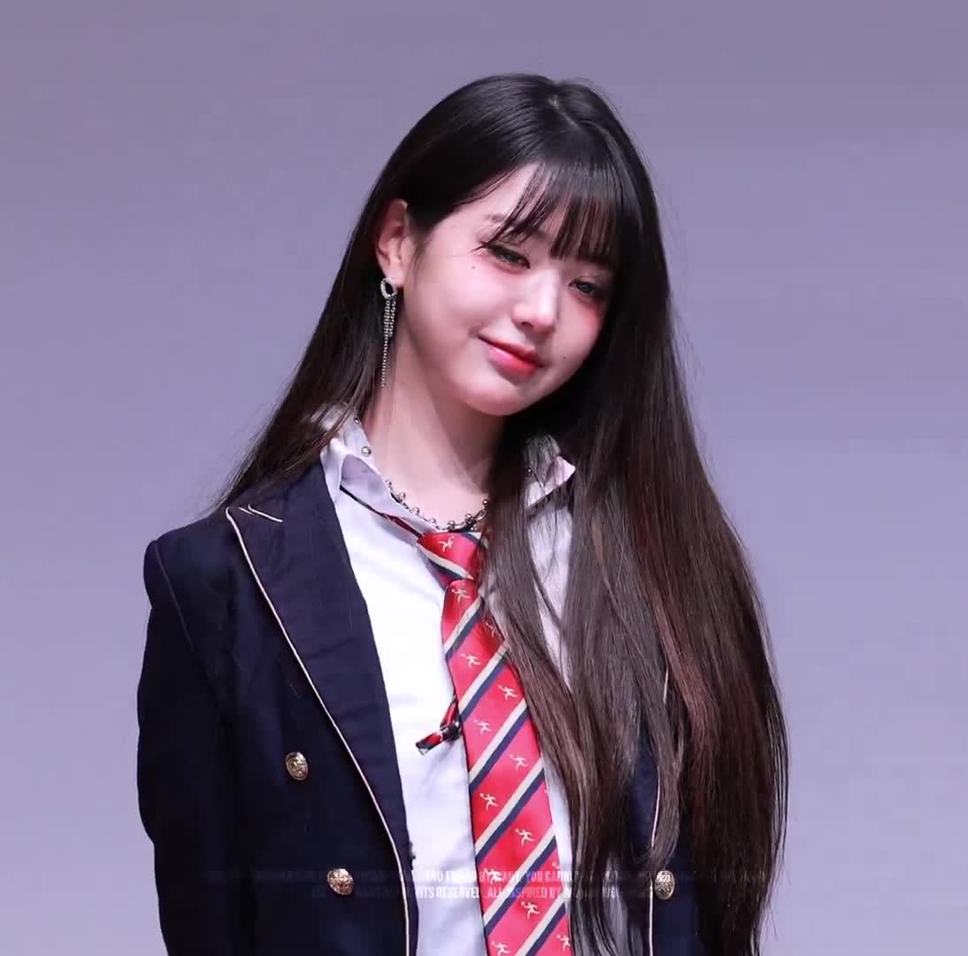 Video 592530 from Jang Won-young / 장원영 WONYOUNG