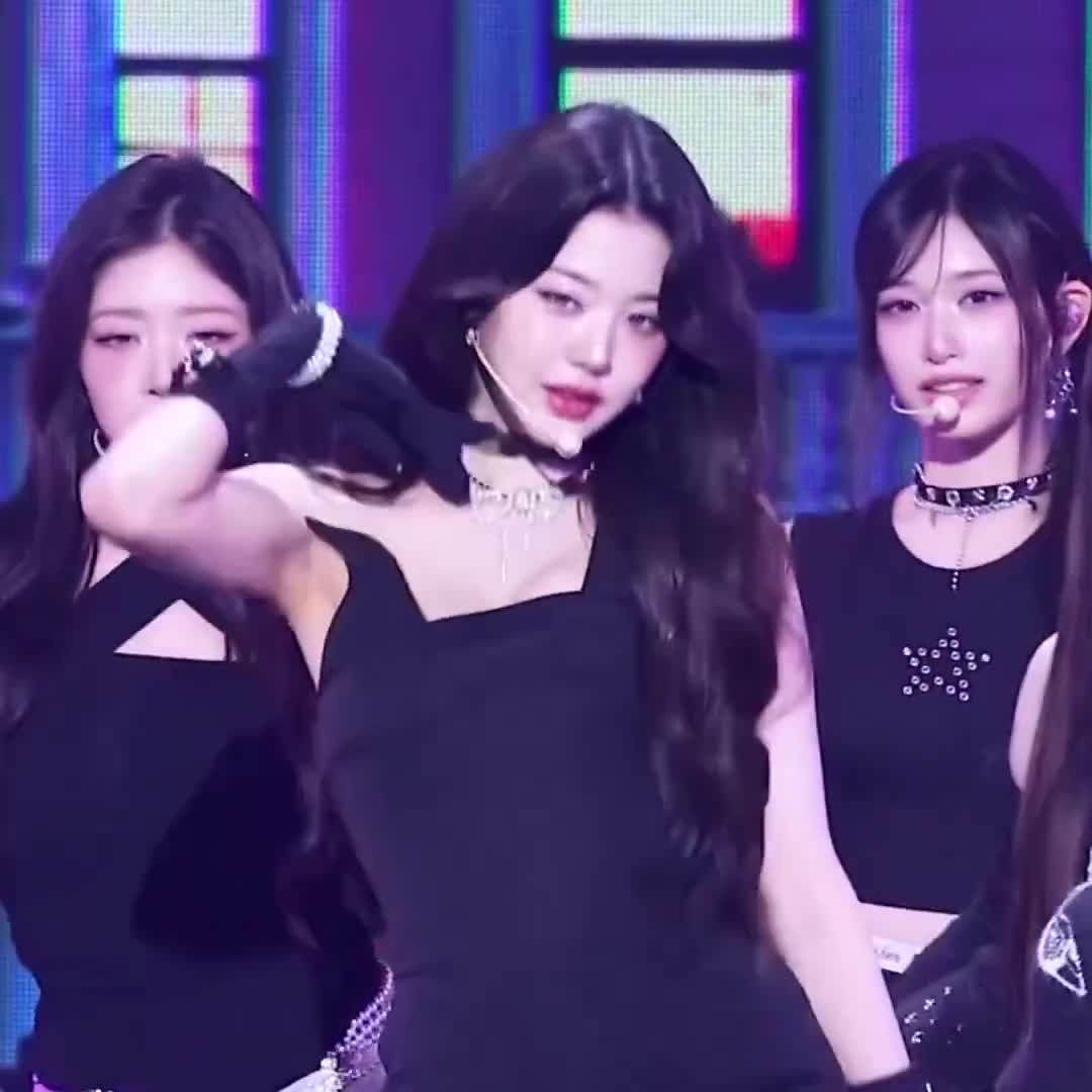 Video 592549 from Jang Won-young / 장원영 WONYOUNG