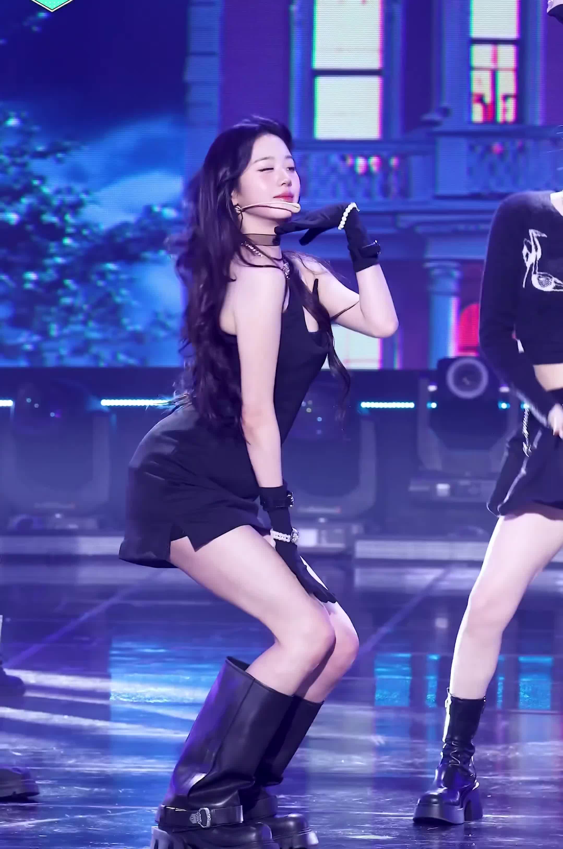 Video 592552 from Jang Won-young / 장원영 WONYOUNG