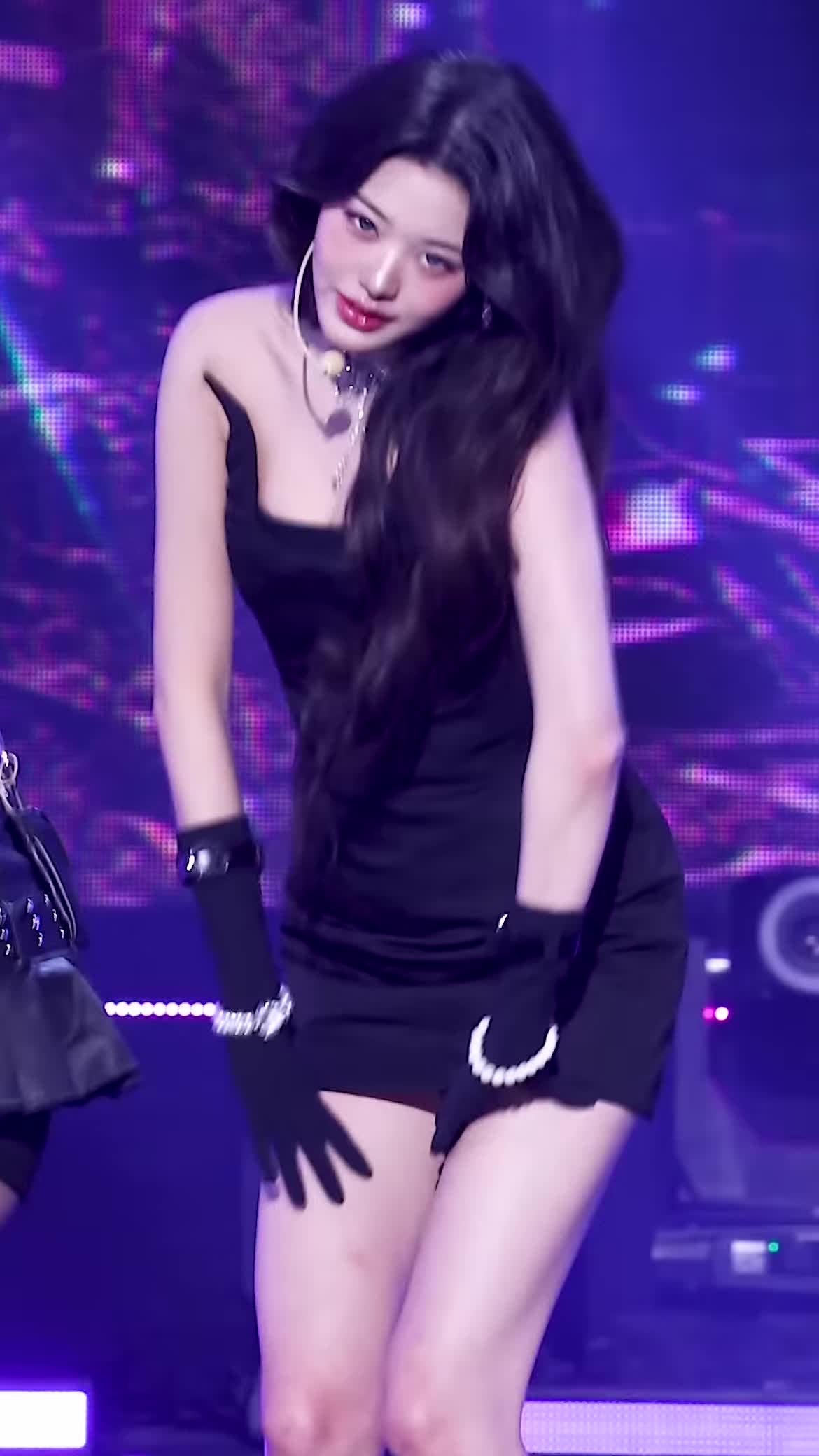 Video 592555 from Jang Won-young / 장원영 WONYOUNG