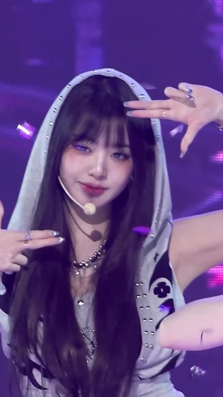 Video 592569 from Jang Won-young / 장원영 WONYOUNG