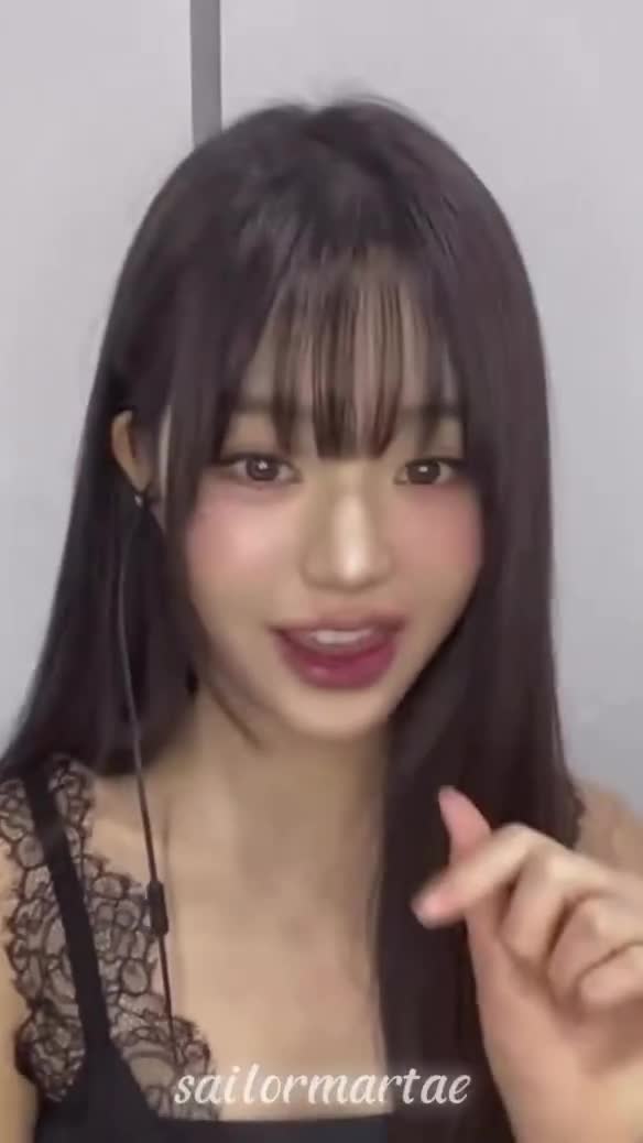 Video 592576 from Jang Won-young / 장원영 WONYOUNG