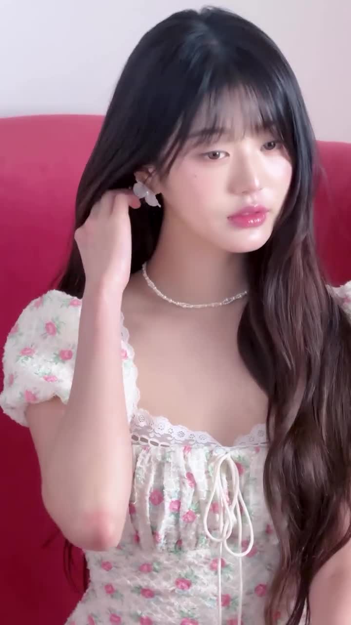 Video 592584 from Jang Won-young / 장원영 WONYOUNG