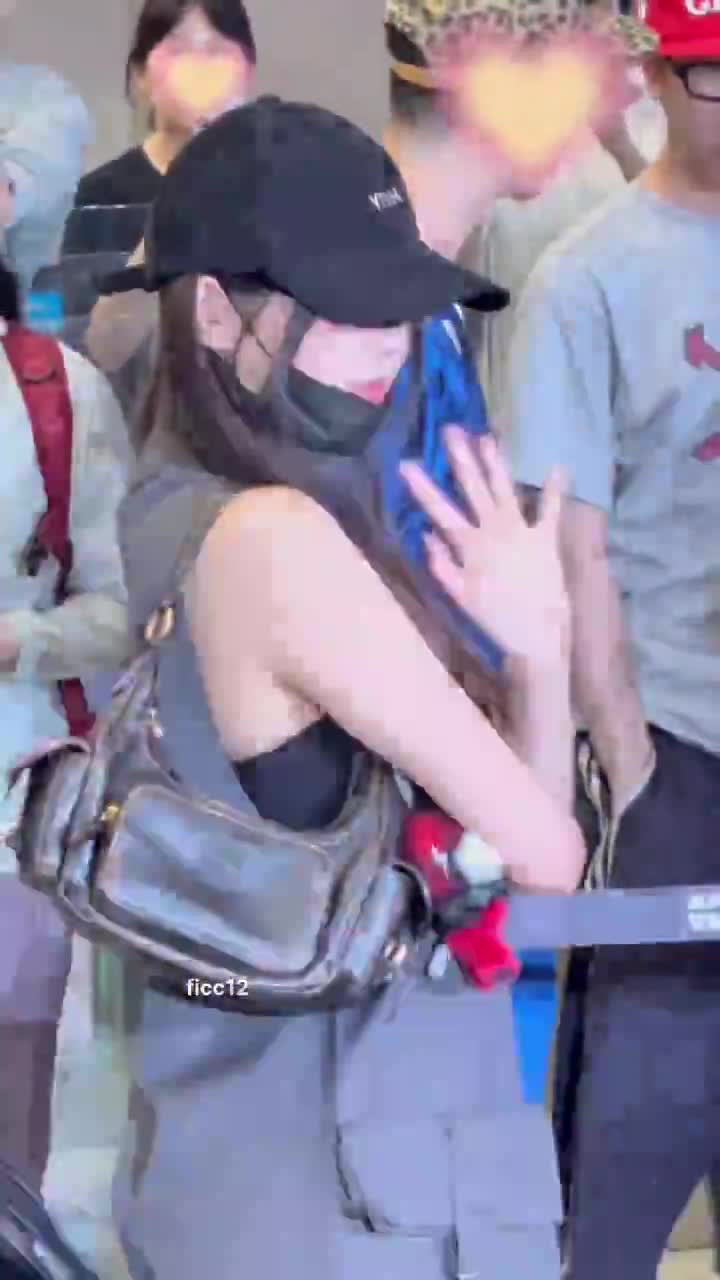 Video 592585 from Jang Won-young / 장원영 WONYOUNG