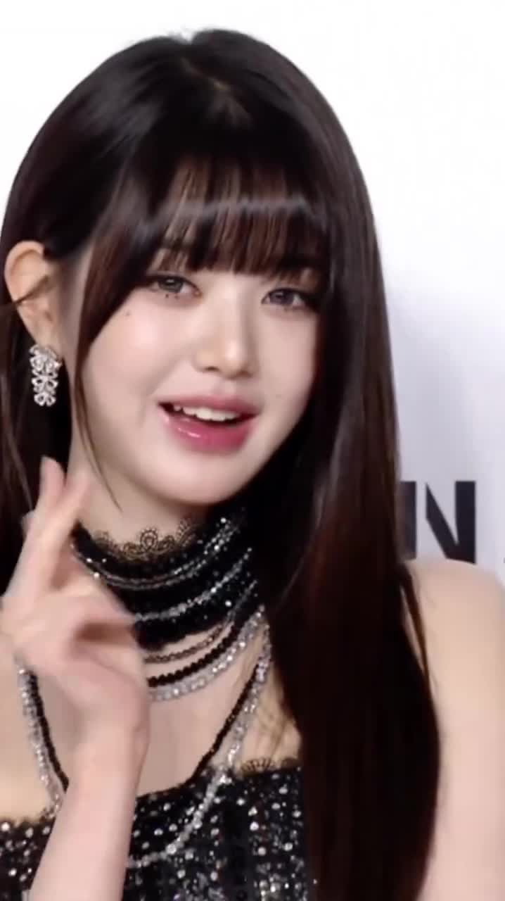 Video 592669 from Jang Won-young / 장원영 WONYOUNG