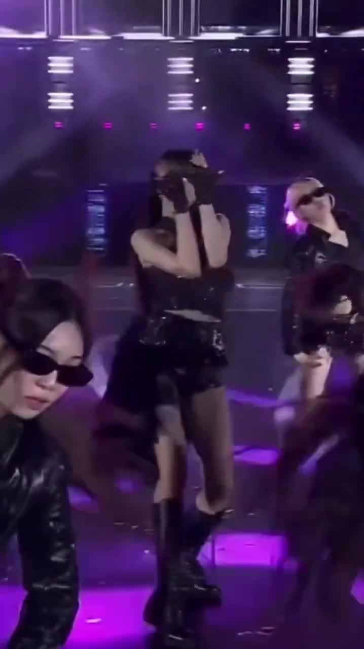 Video 592678 from Jang Won-young / 장원영 WONYOUNG