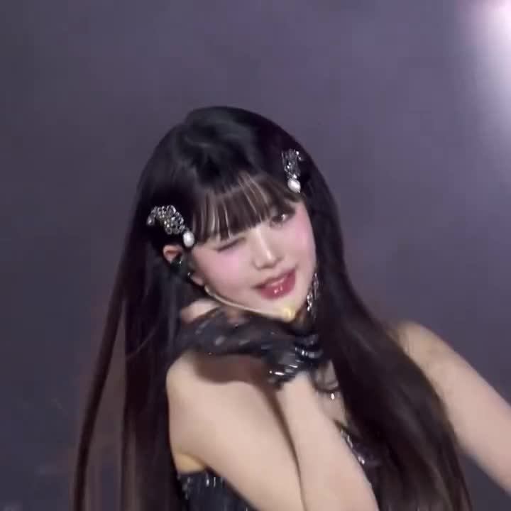 Video 592680 from Jang Won-young / 장원영 WONYOUNG