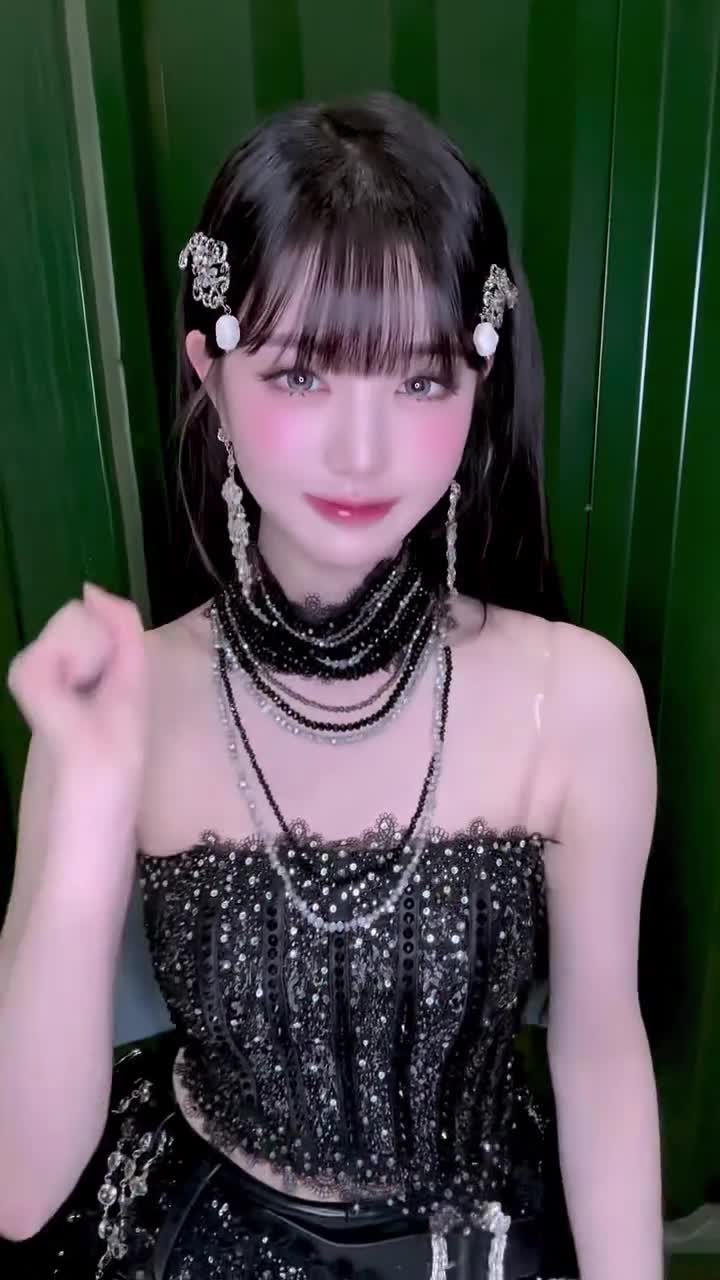 Video 592688 from Jang Won-young / 장원영 WONYOUNG