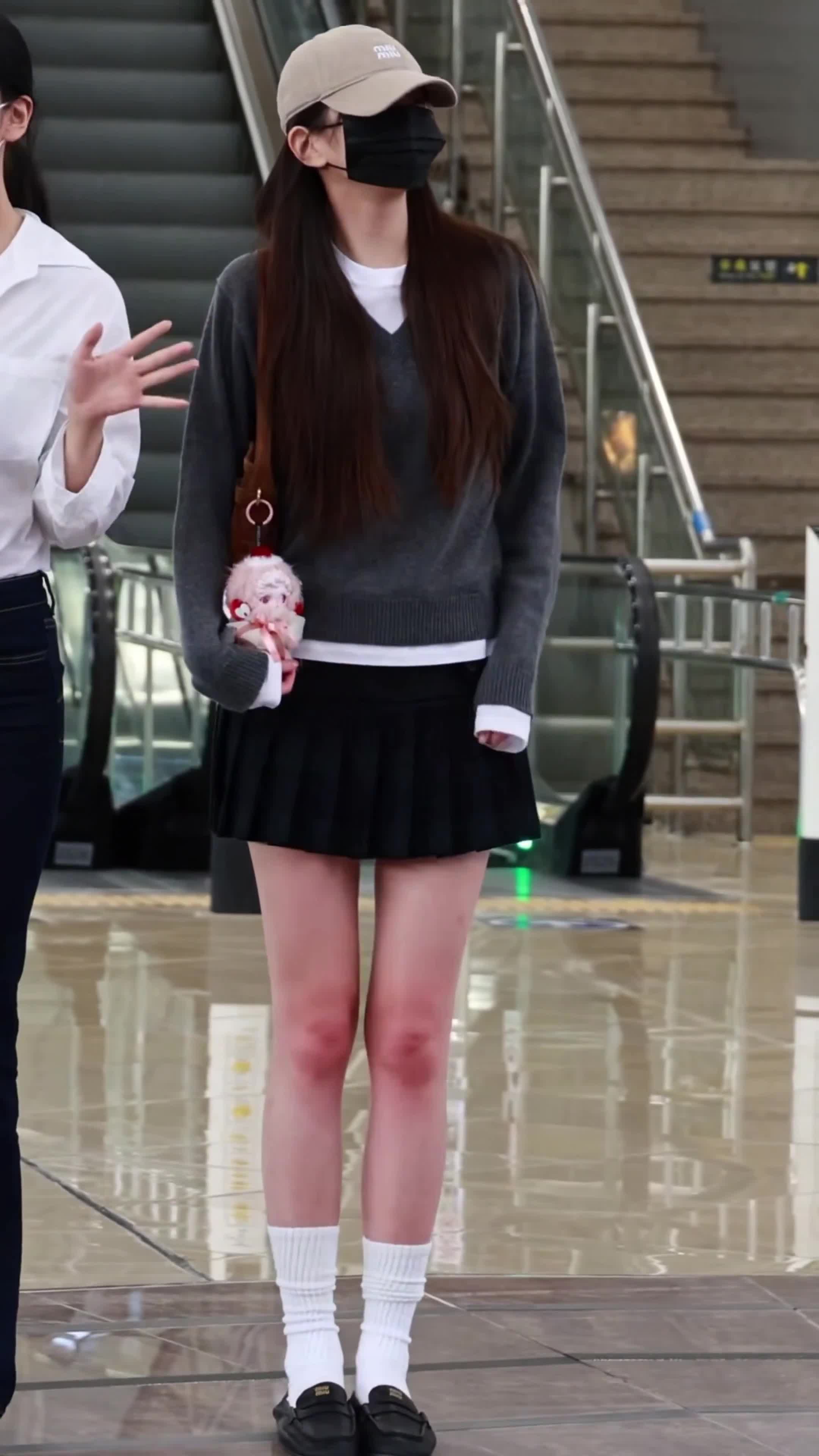 Video 592695 from Jang Won-young / 장원영 WONYOUNG