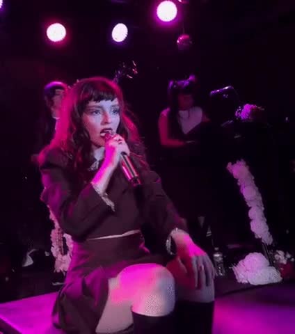 Video 593125 from Lauren Mayberry (Singer)