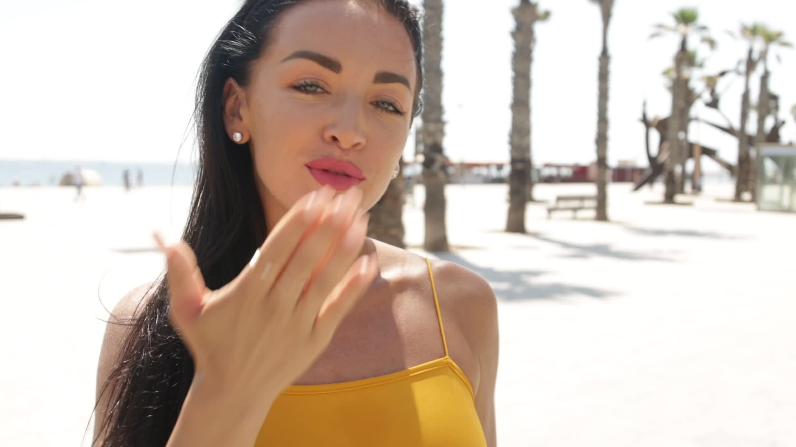 Video 593414 from Bitchinbubba / bralessforever