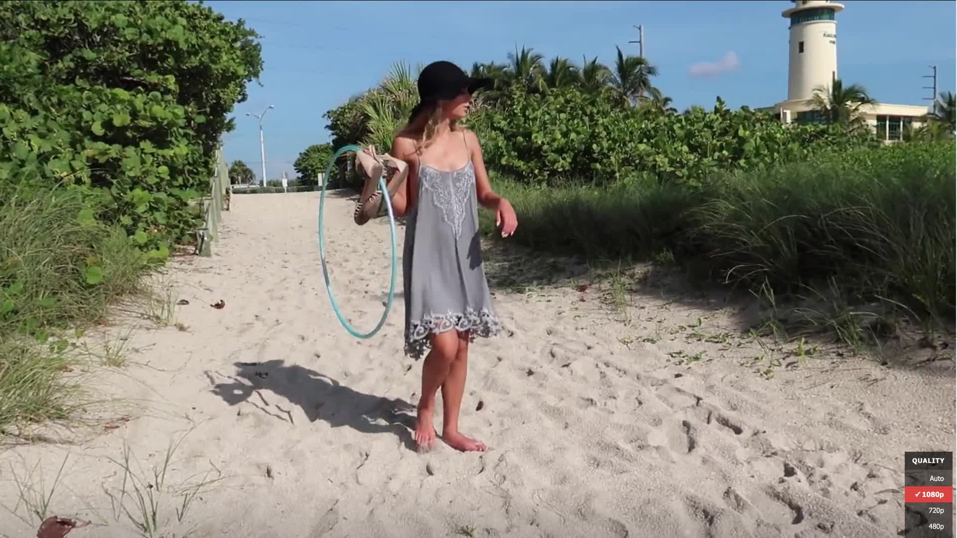 Video 593504 from Bitchinbubba / bralessforever