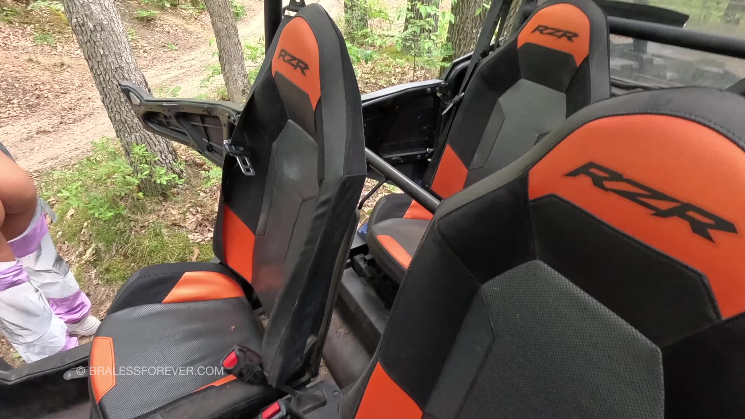 Video 593521 from Bitchinbubba / bralessforever