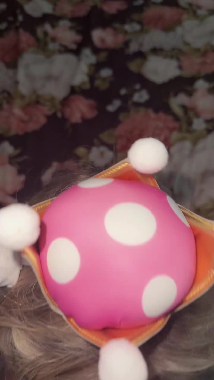 Video 593546 from TwinTwitcherz (jessicatalystic - Low_Ad_988) + (Linneas_life_ - Linneas_Feet)