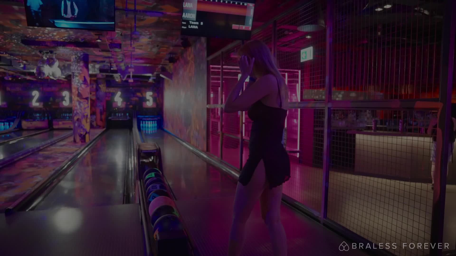 Video 593848 from Bitchinbubba / bralessforever