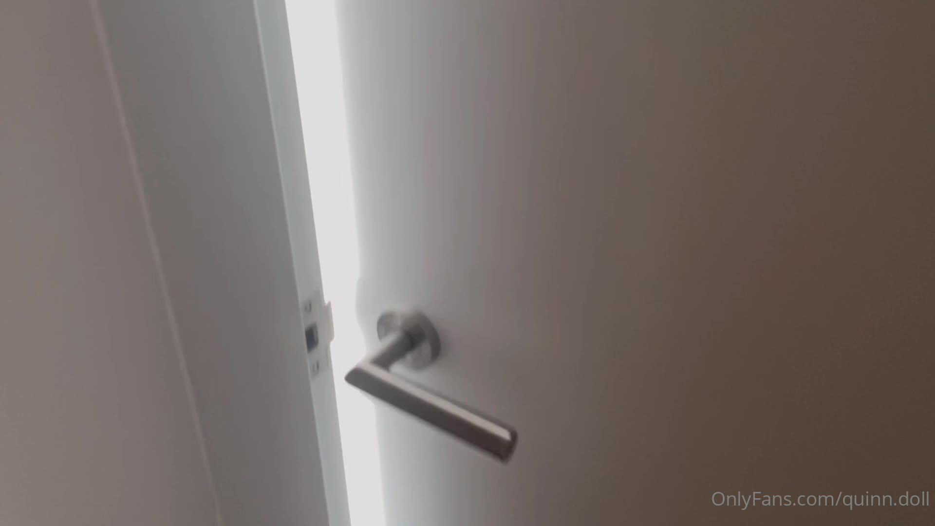 Video 594772 from Quinn Harper / Quinn.Doll / PalePrincess444