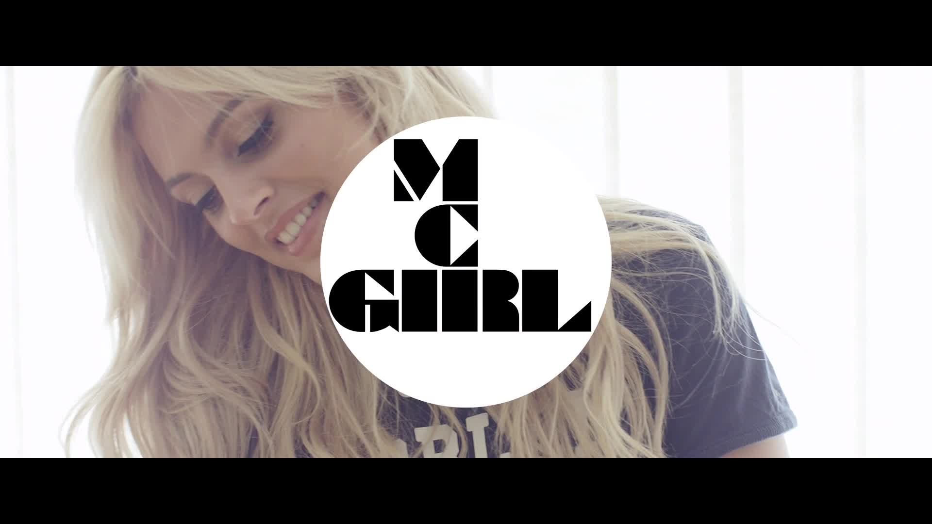 Video 596430 from Danielle Sellers (@moredeliciousdanielle)