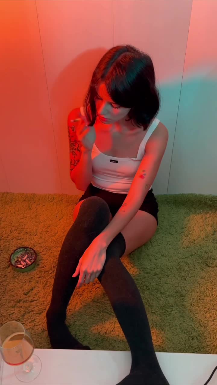 Video 596466 from Loonassoftfeet