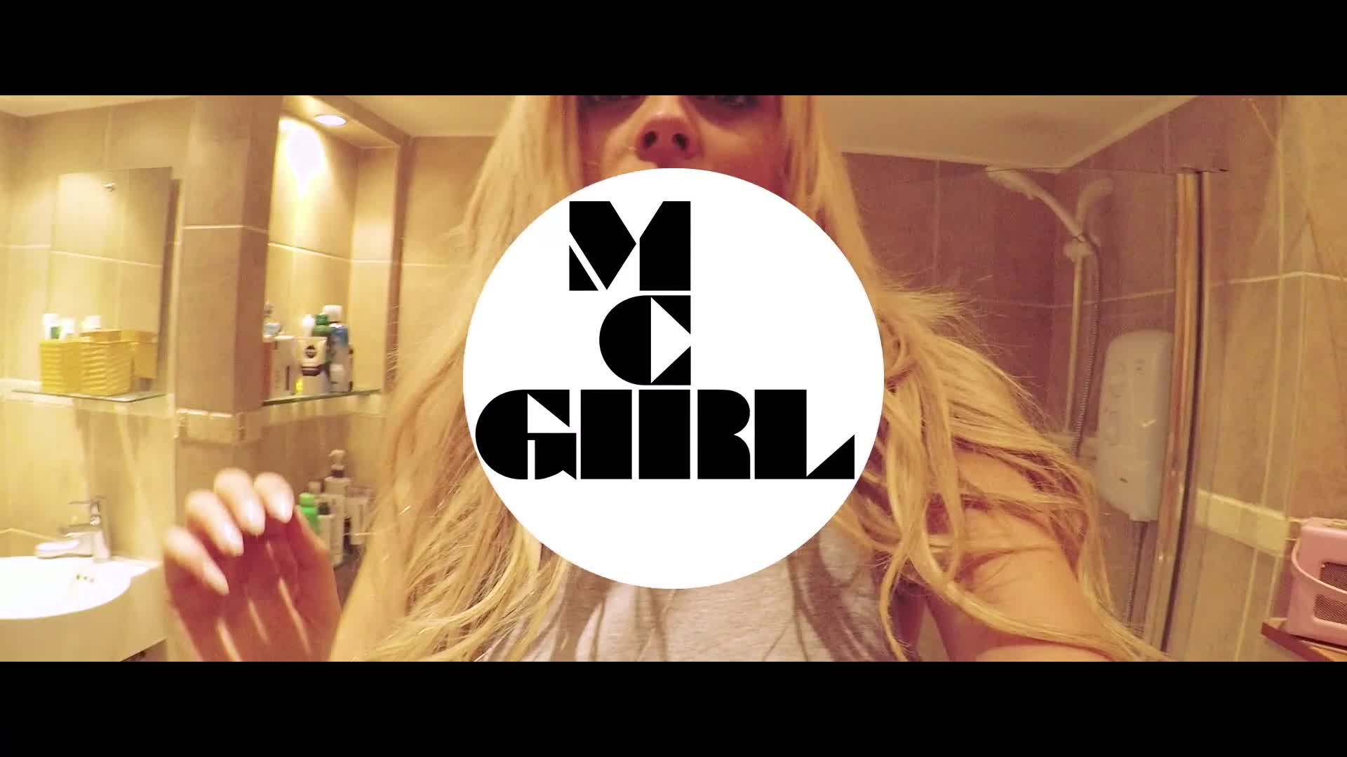 Video 596564 from Danielle Sellers (@moredeliciousdanielle)