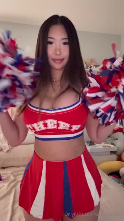 Video 597278 from Emma Lvxx / bunni.emmie / emma.lvxx