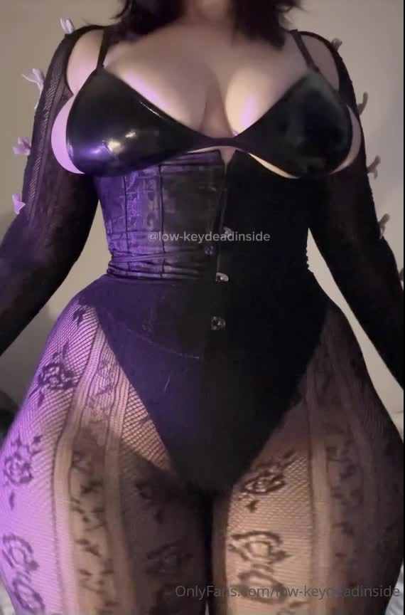 Video 599475 from Low-keydeadinside | lowkeydeadinside