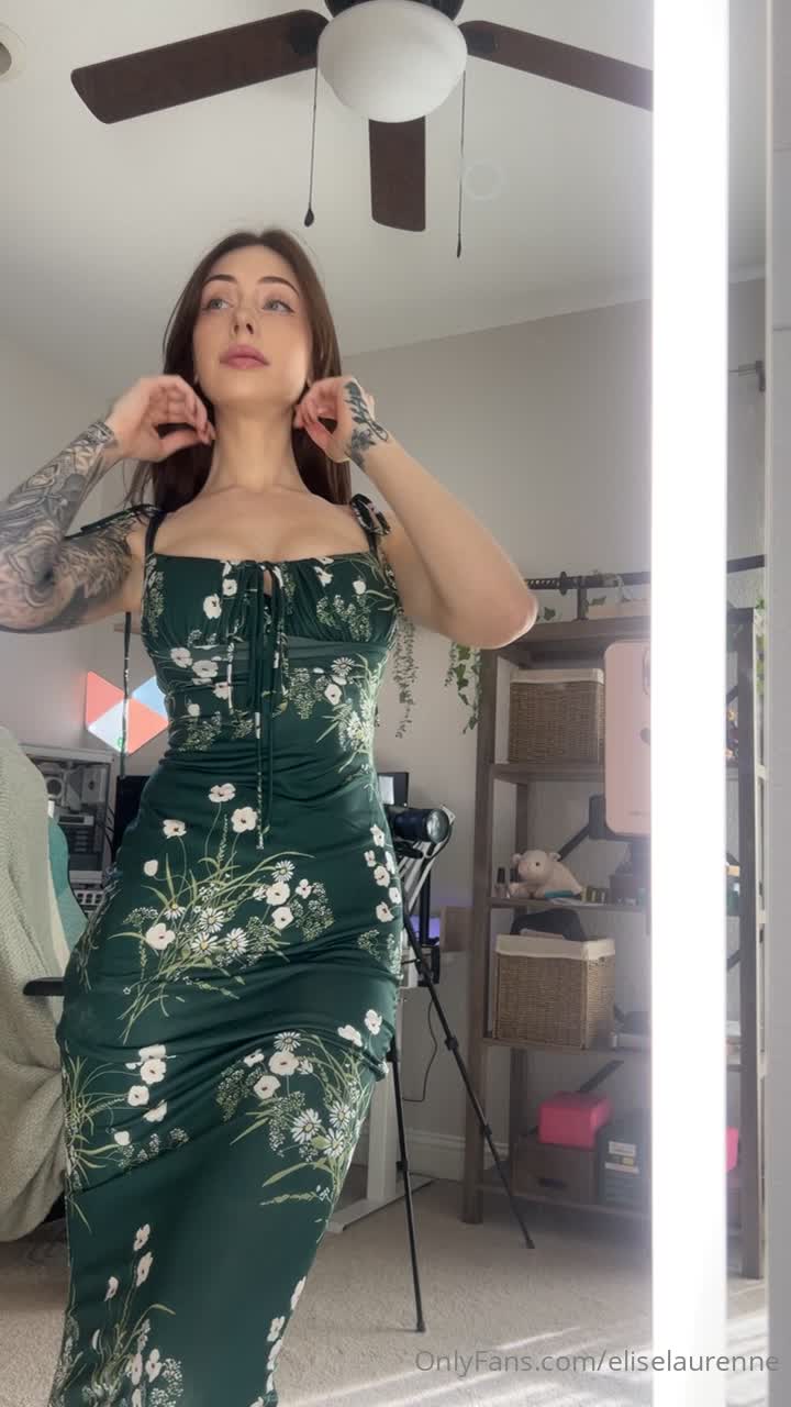 Video 599980 from Elise Laurenne - Ellie