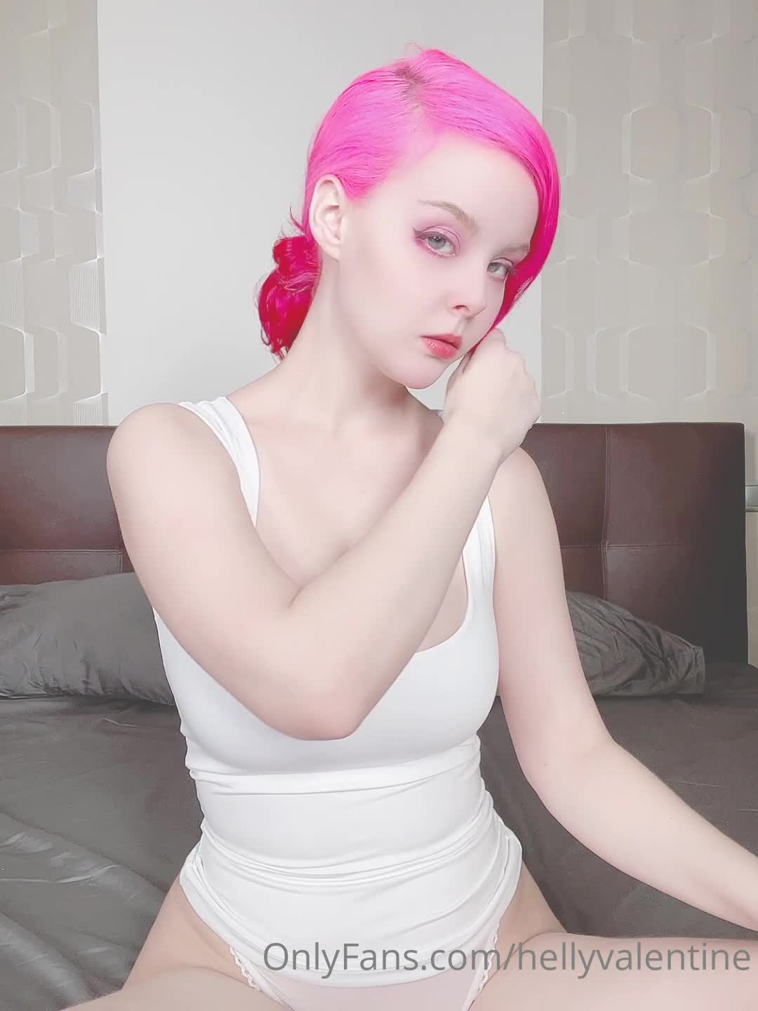 Video 602158 from Disharmonica / Helly Valentine