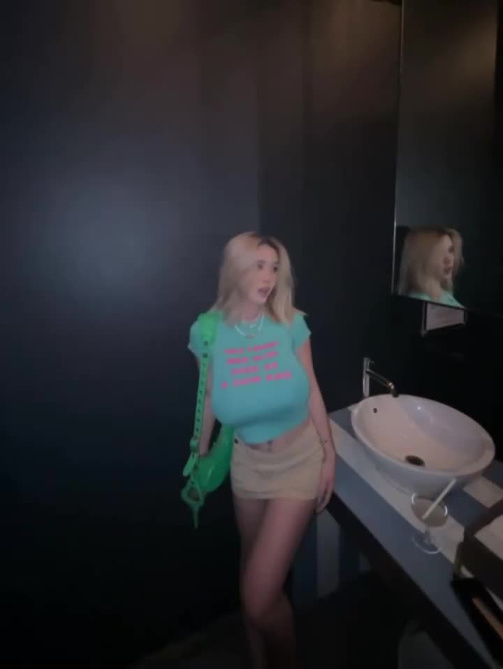 Video 610491 from Anastasya Khosasih