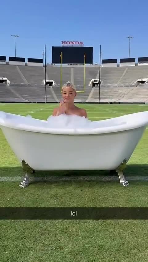 Video 610561 from Livvy Dunne