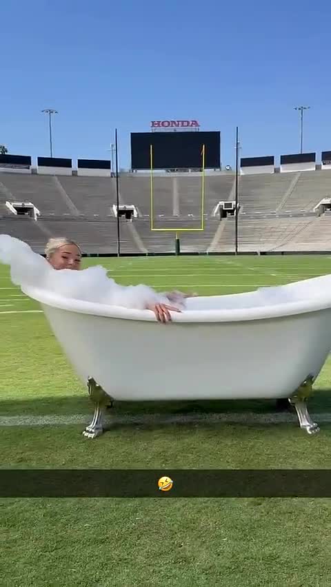 Video 610562 from Livvy Dunne