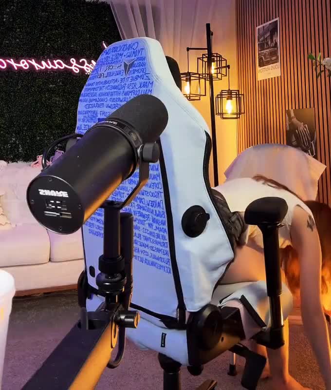 Video 611106 from Lyssaurora